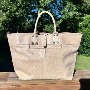 Neutral Beige Women’s Tote Bag - Classic Woven Design